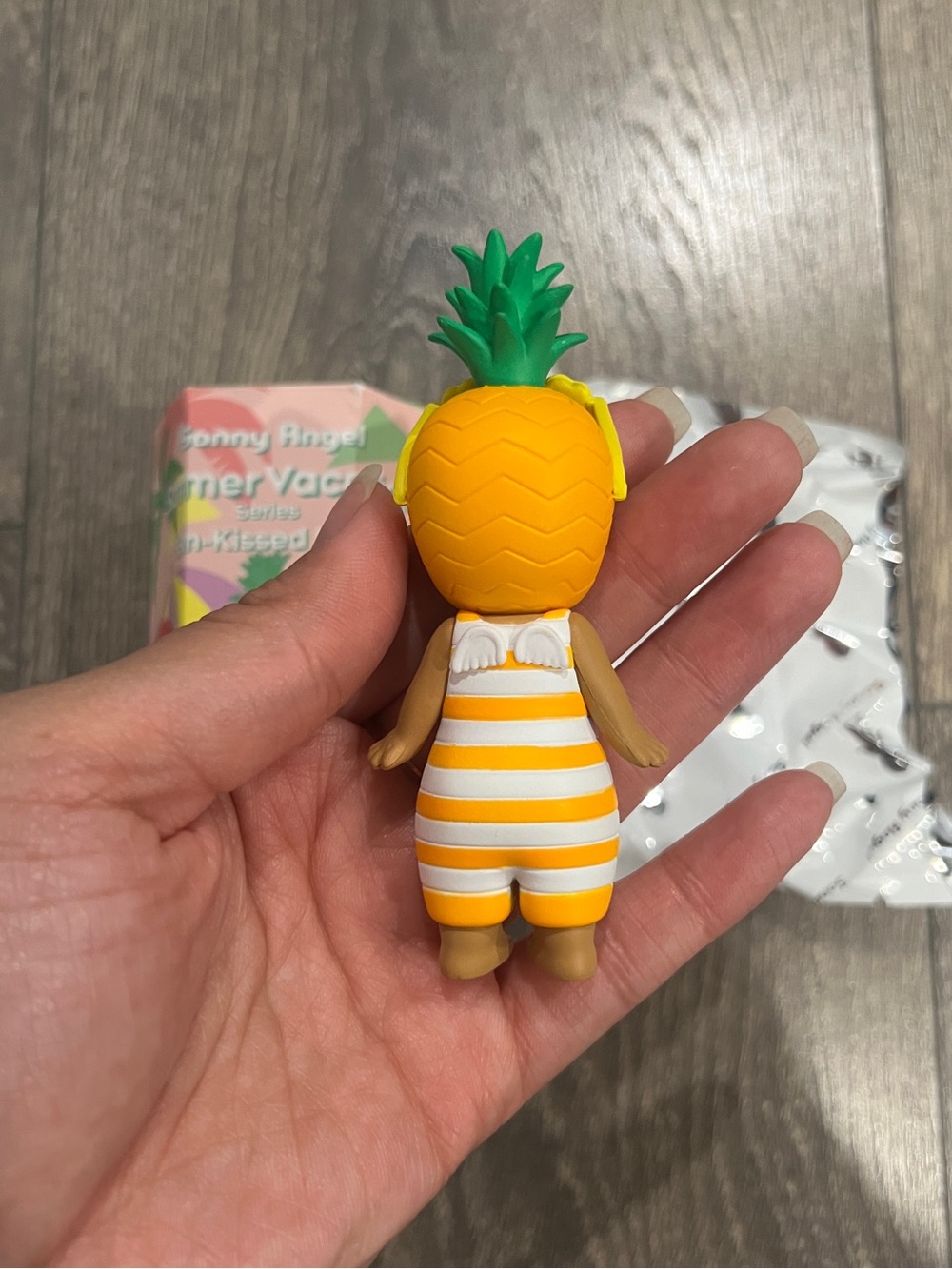Brand NEW Sonny Angel Summer Vacation Series Mini Figure - pineapple - Picture 3 of 3